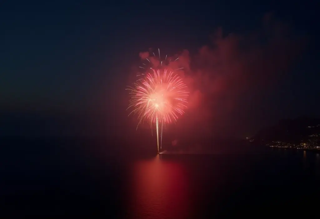 Espetacular show de fogos de artifício na Ilha da Madeira no Réveillon