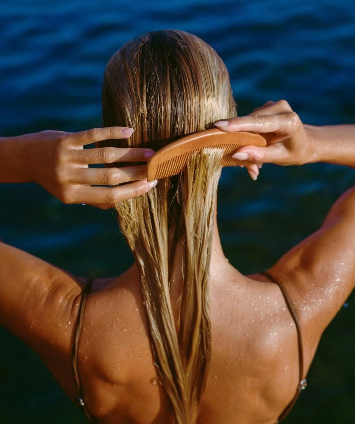 como cuidar dos cabelos no pós-praia