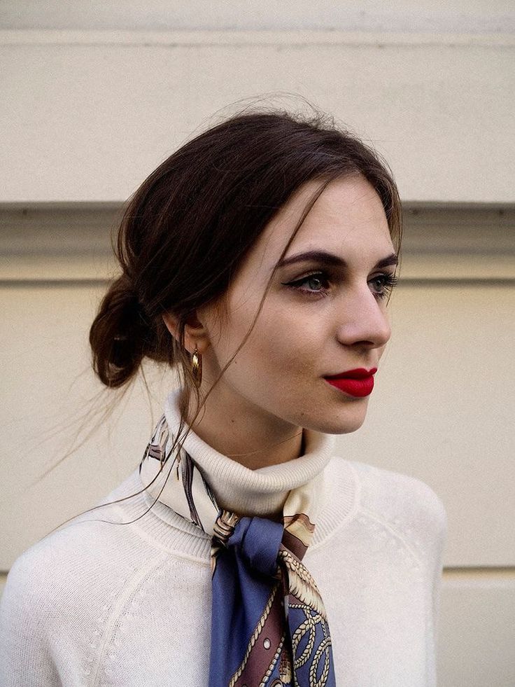 como usar lenço no pescoço