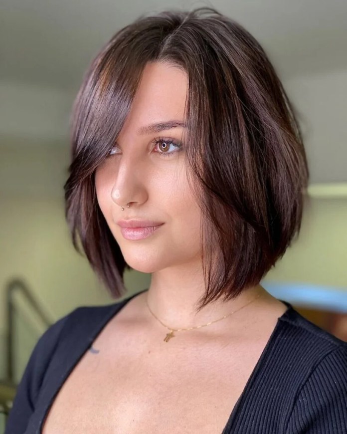 A Versatilidade do Chanel de Bico em Cabelos Cacheados