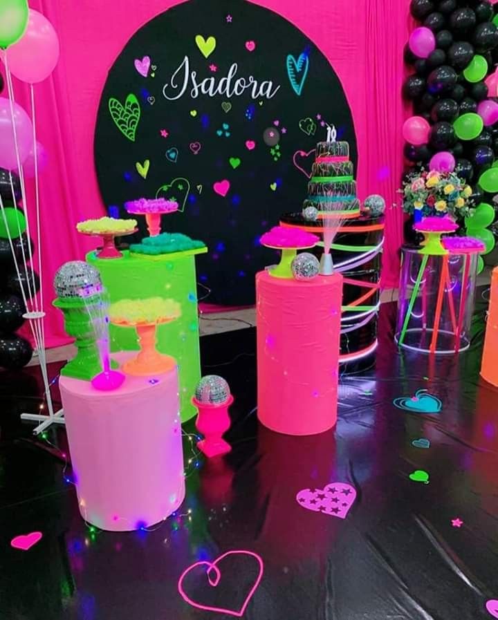 O Brilho Na Pista: Decoração Neon Para Dançar a Noite Toda - inspiração 2