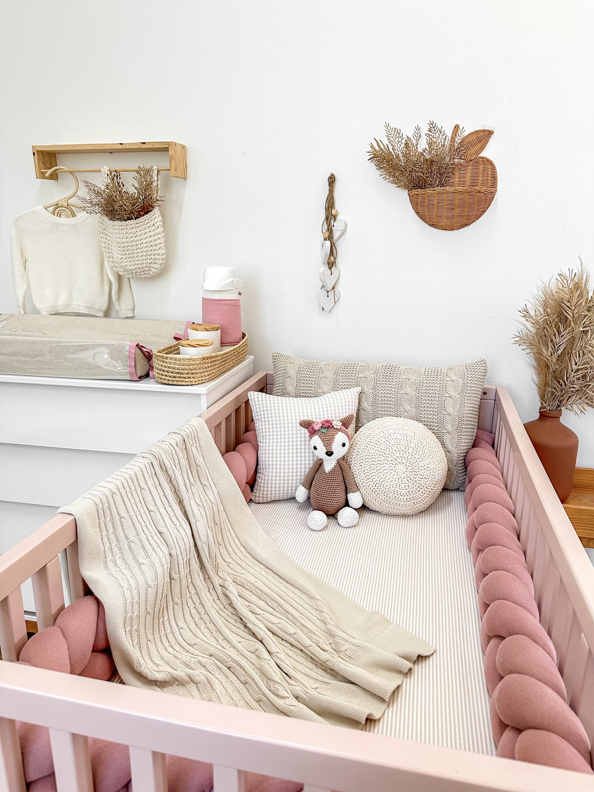 DIY: Adesivos de Parede e Pintura Temática de Raposa para o Quarto do Bebê