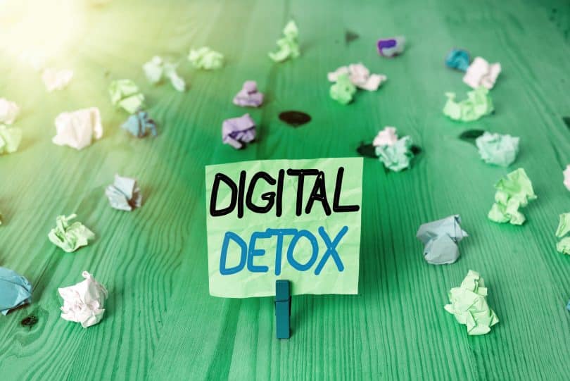 O impacto do detox digital na criatividade e produtividade