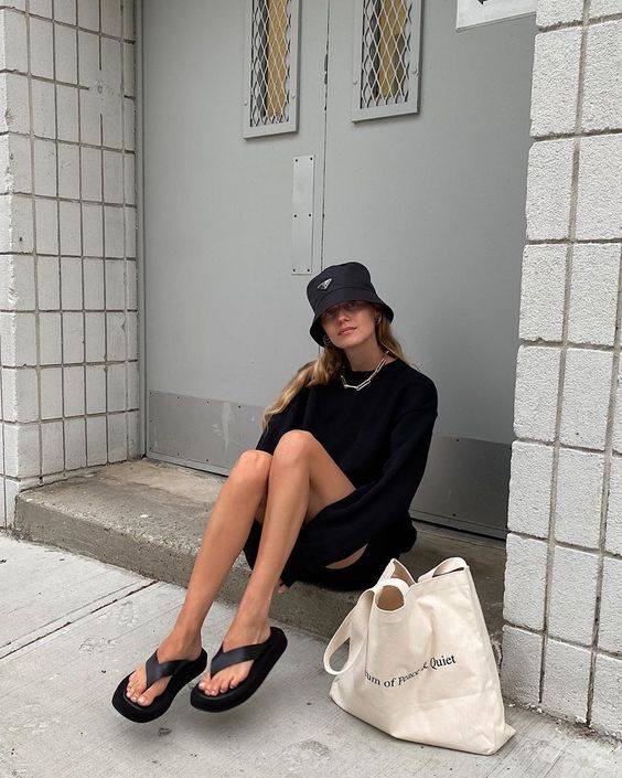 looks com sandália flatform