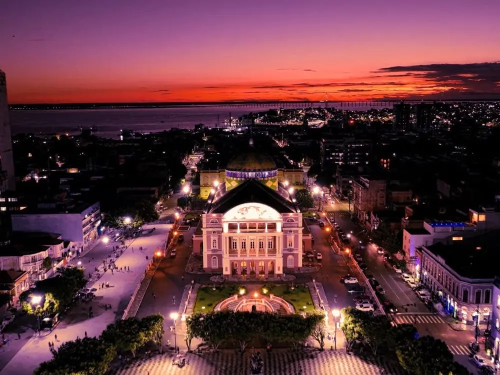 Hotéis em Manaus: Onde se Hospedar Perto do Teatro Amazonas e Outras Regiões