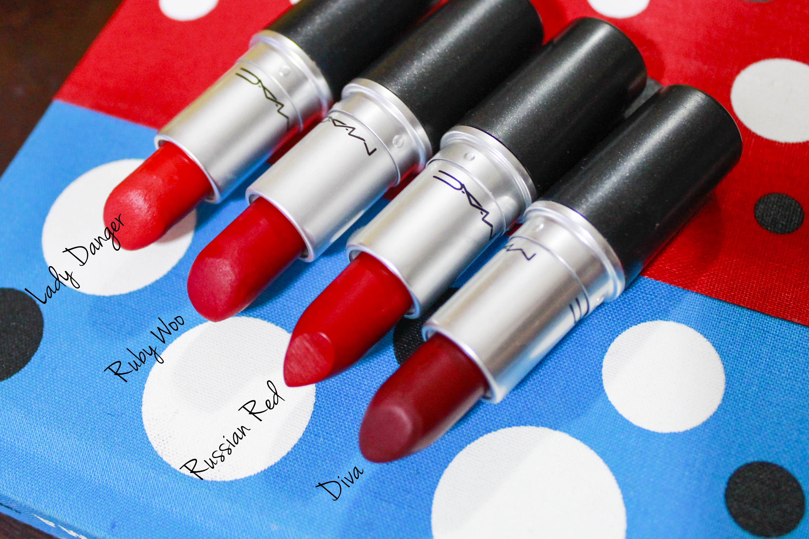 Os Segredos para Fazer Seu Batom Vermelho Durar o Dia Todo