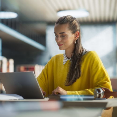 Diferenças do Dress Code: Faculdade vs. Fórum para Estudantes de Direito