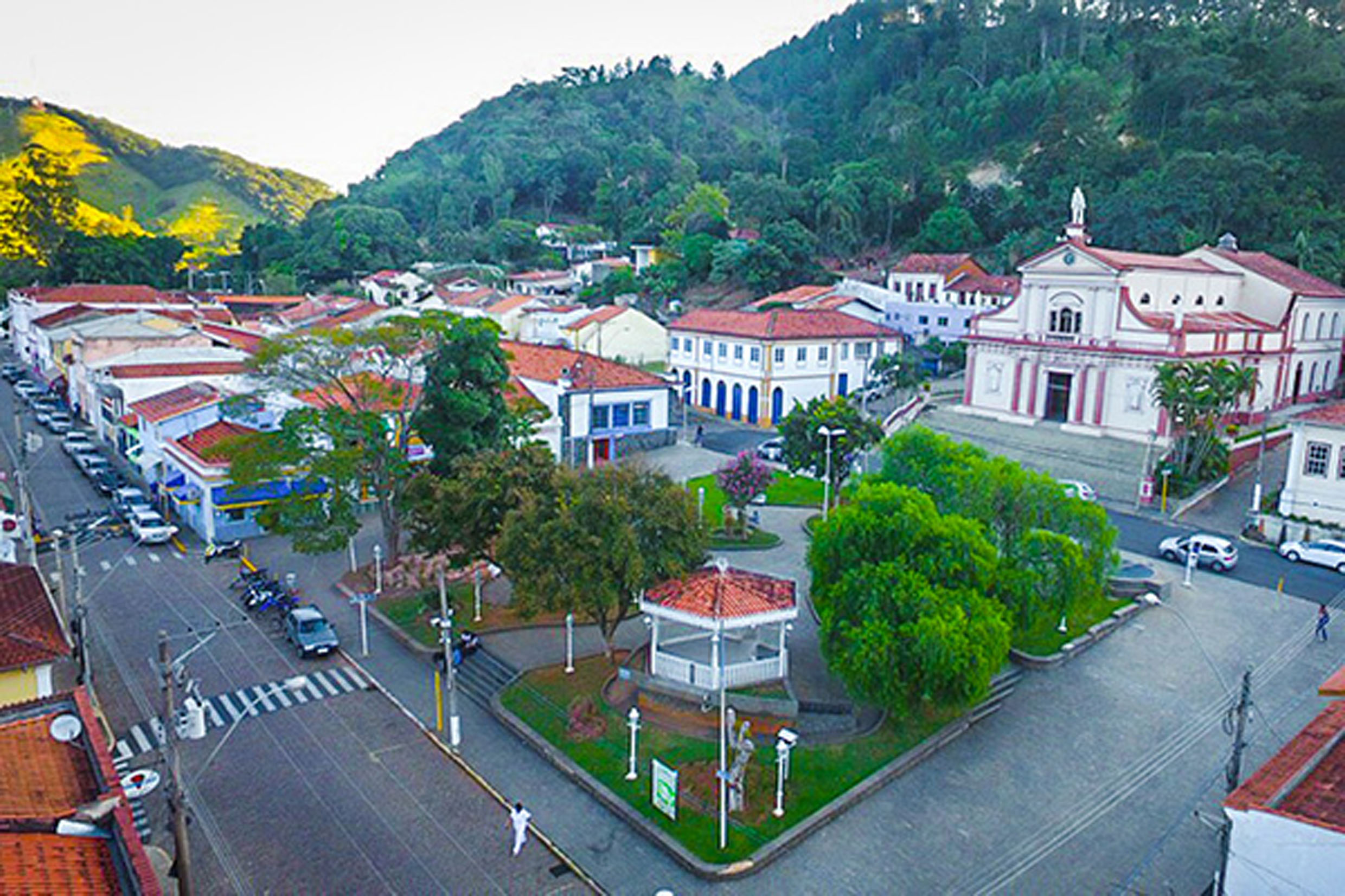 Gastronomia de Monte Alegre do Sul: Sabores que Encantam