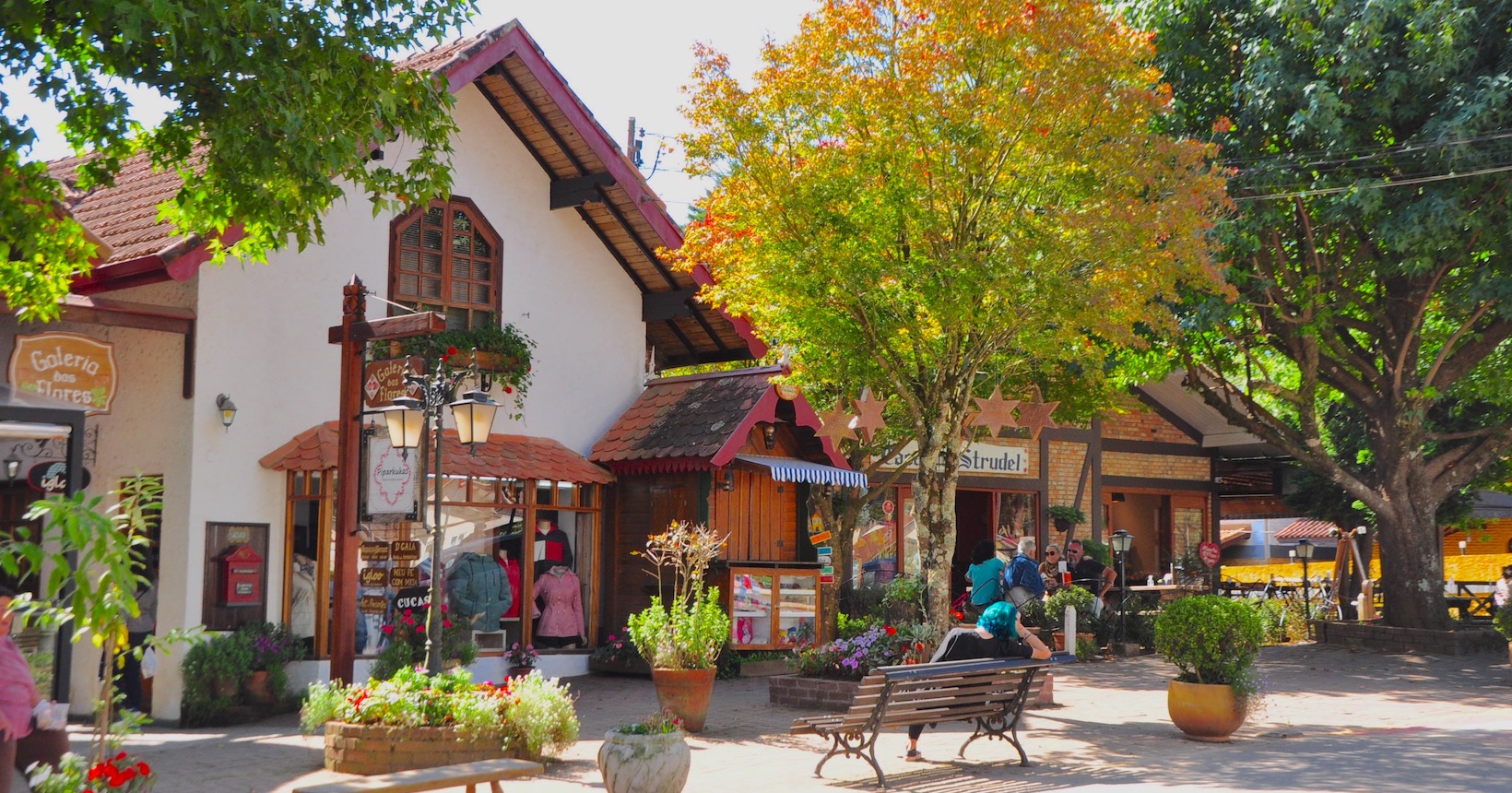 O Charme da Vila: Explorando o Centro e suas Lojas Icônicas - inspiração 1