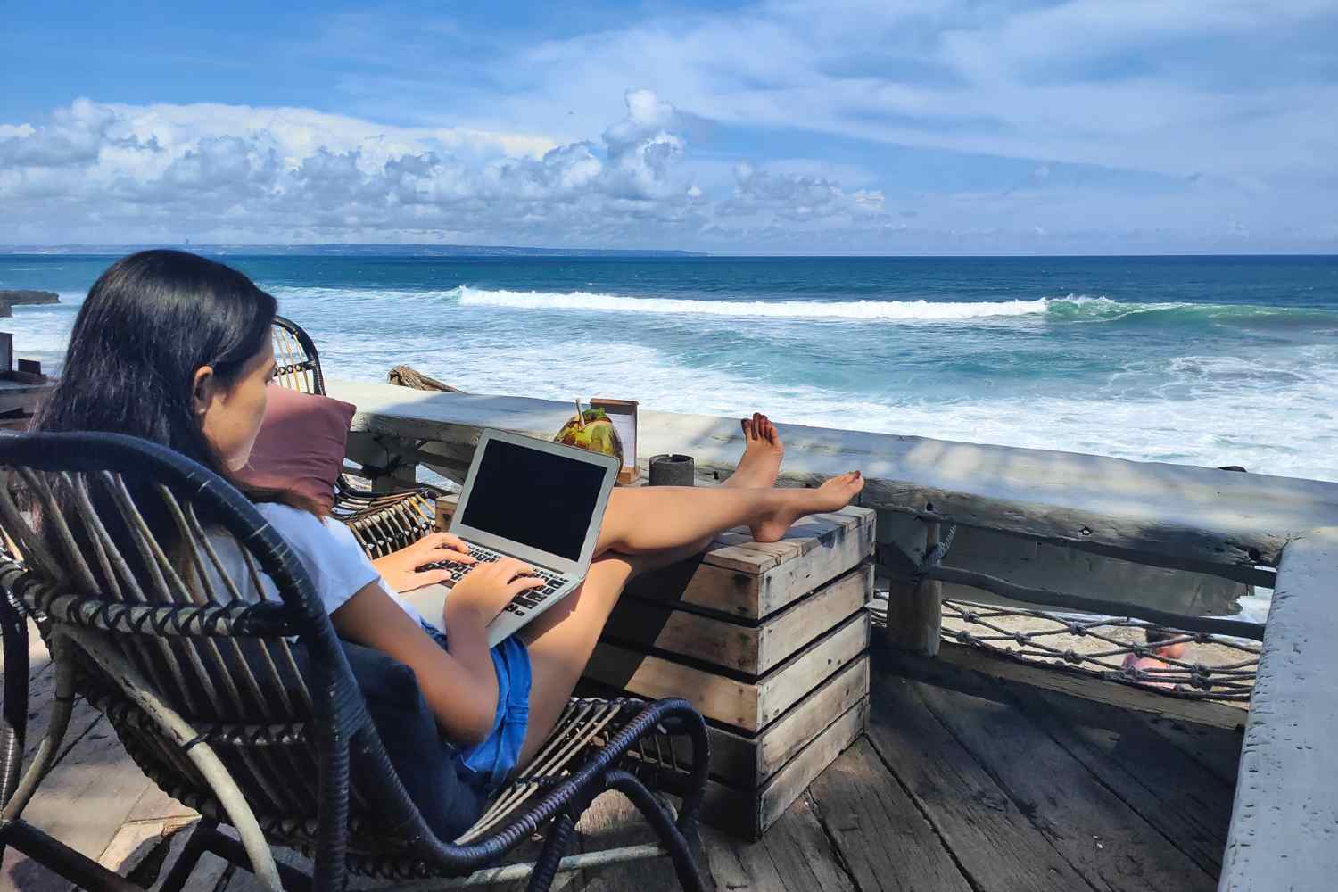 Visto de Nômade Digital: Como Funciona em Portugal e no Brasil