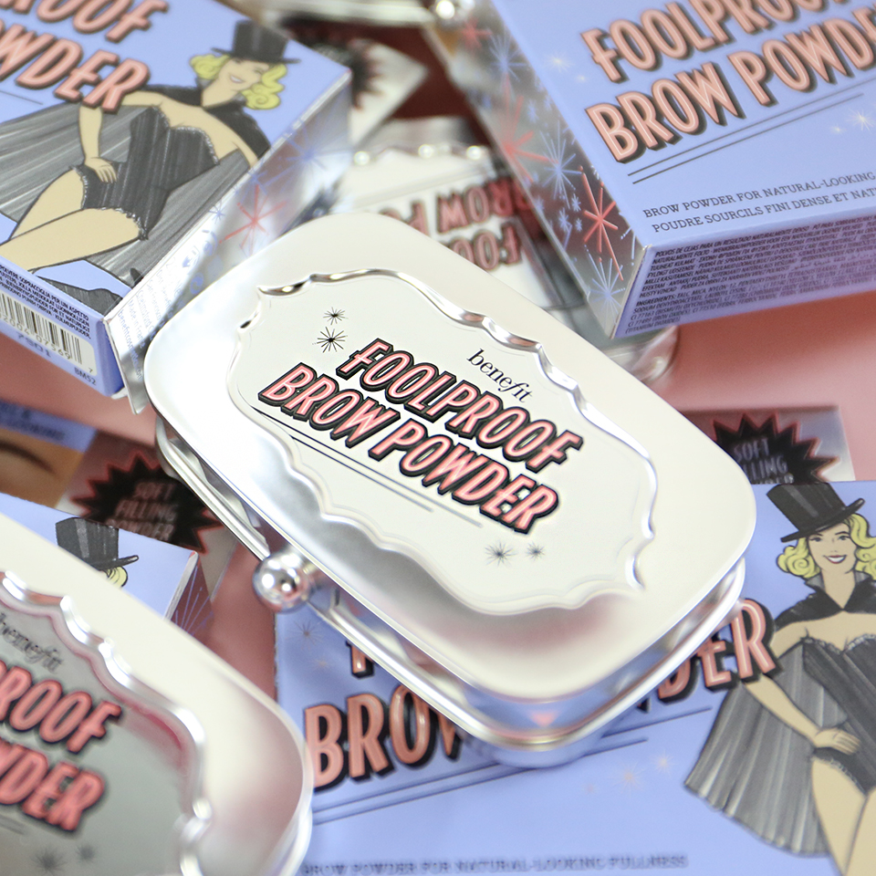 O Poder dos Séruns e Óleos no Crescimento das Sobrancelhas