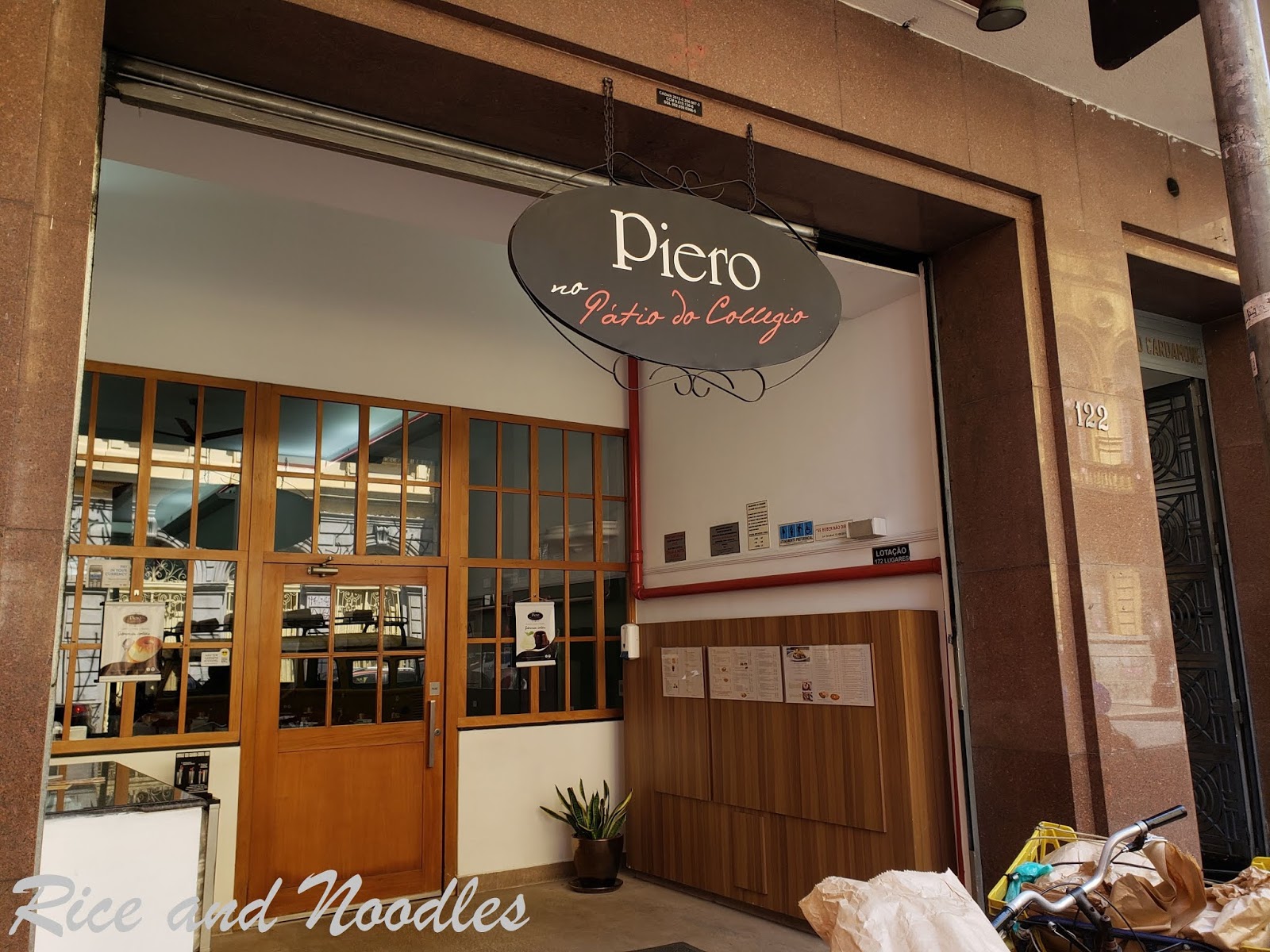 O Que Vestir para um Passeio Histórico Confortável - inspiração 1