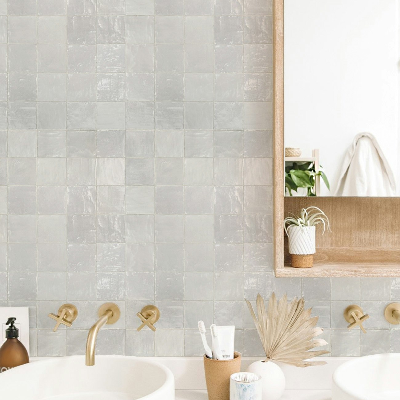 Tendências de Cores e Texturas em Revestimentos para Banheiros em 2025