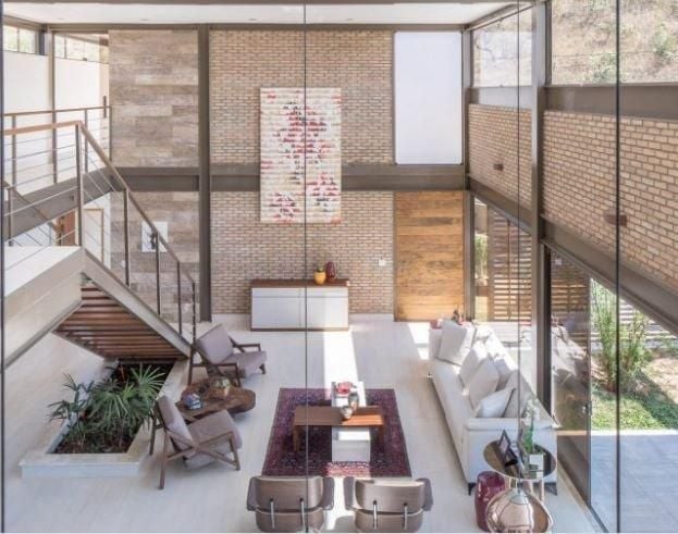 Como Otimizar o Conforto Térmico em Salas com Pé-Direito Elevado