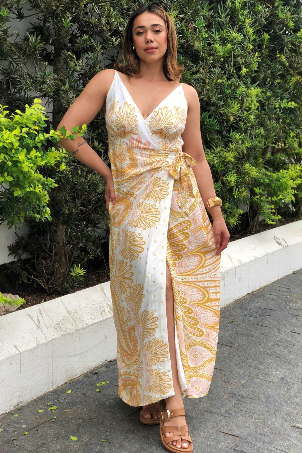 O Que Torna o Vestido Transpassado Tão Especial? - inspiração 2