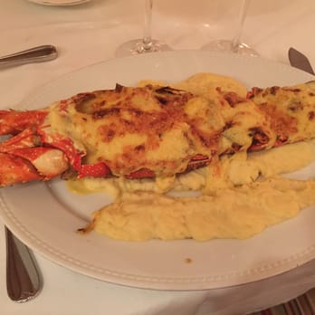 Pratos clássicos do Antiquarius: onde encontrá-los hoje no Rio