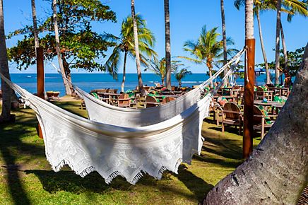 Além do Sol: Atividades e Ecoturismo nas Praias da Bahia