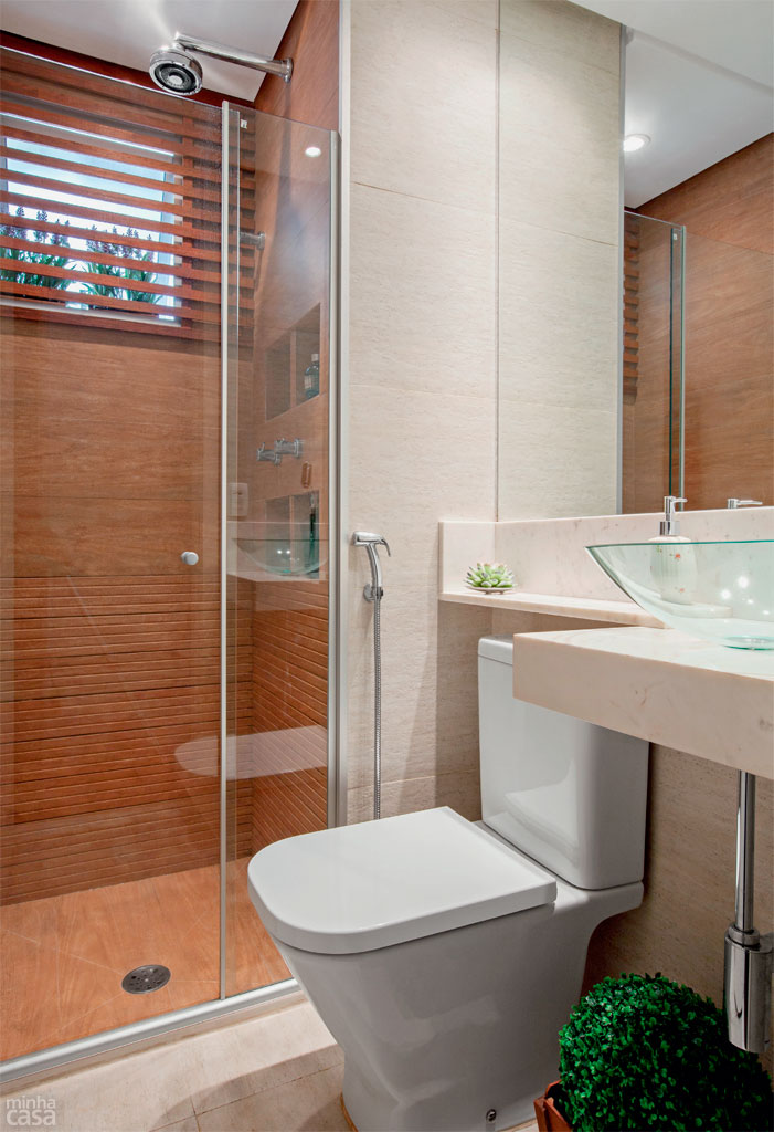 Porcelanato Amadeirado no Box: Segurança e Estilo em um Só Lugar