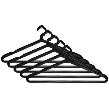 Cabides de Veludo vs. Madeira: Qual o Melhor para o Seu Closet?