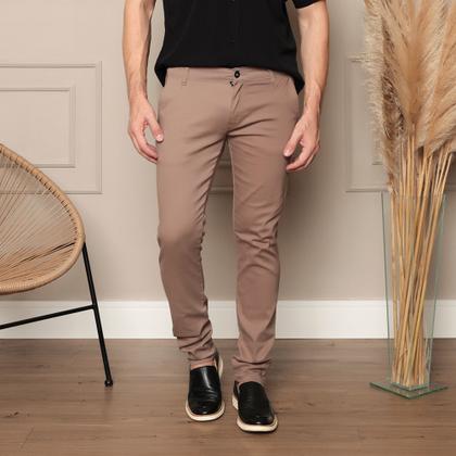 Marrom Mota Mousse: Descubra por que é a Cor de 2025 para Calças de Sarja