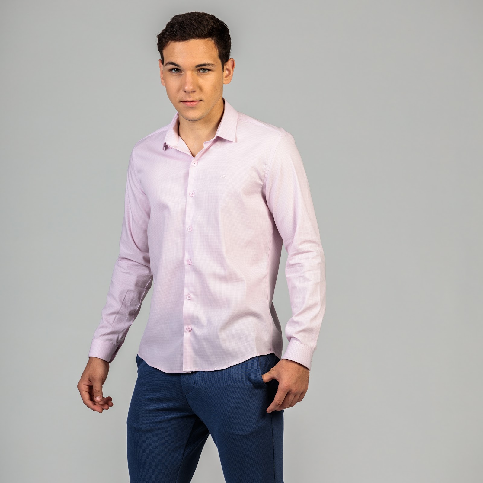 Tipos de Camisa Social Ideais para um Visual Despojado e Moderno