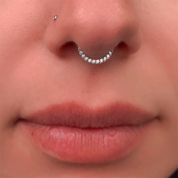 como cuidar de piercing no septo