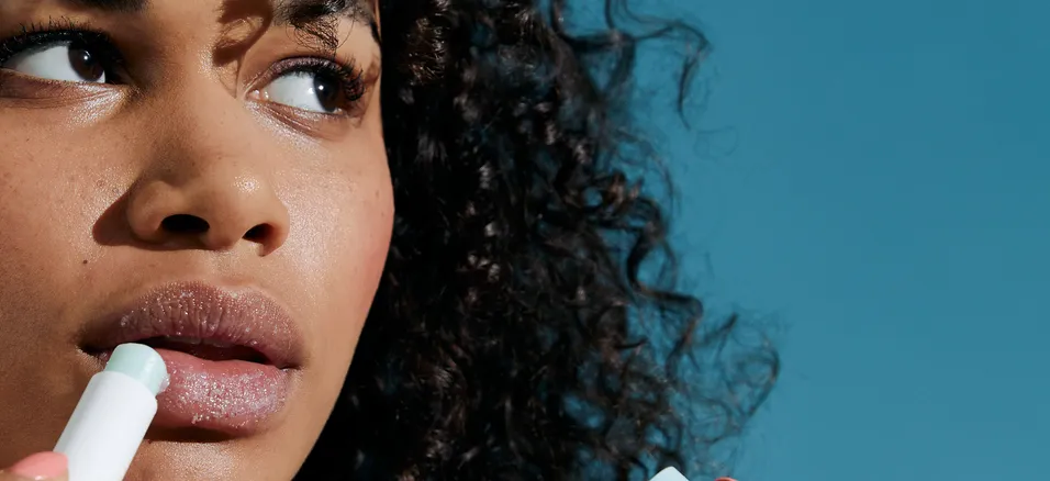 Como Escolher o Batom Ideal para Não Ressecar os Lábios no Inverno