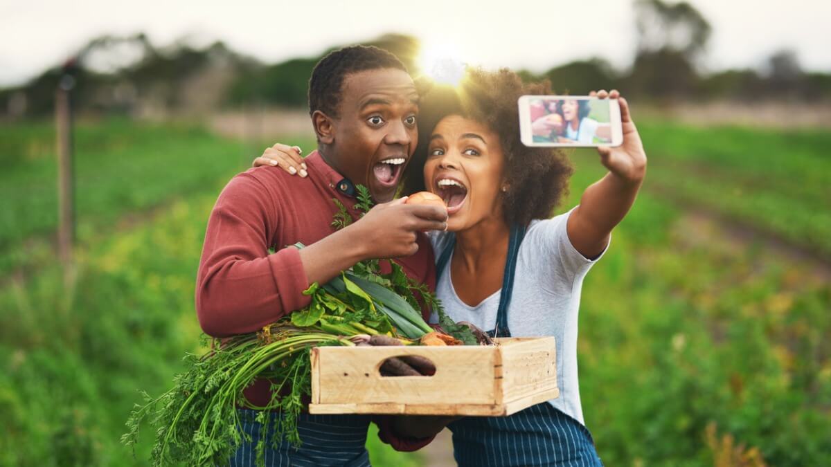 Intercâmbio voluntário vs. agência: Qual o melhor para você?