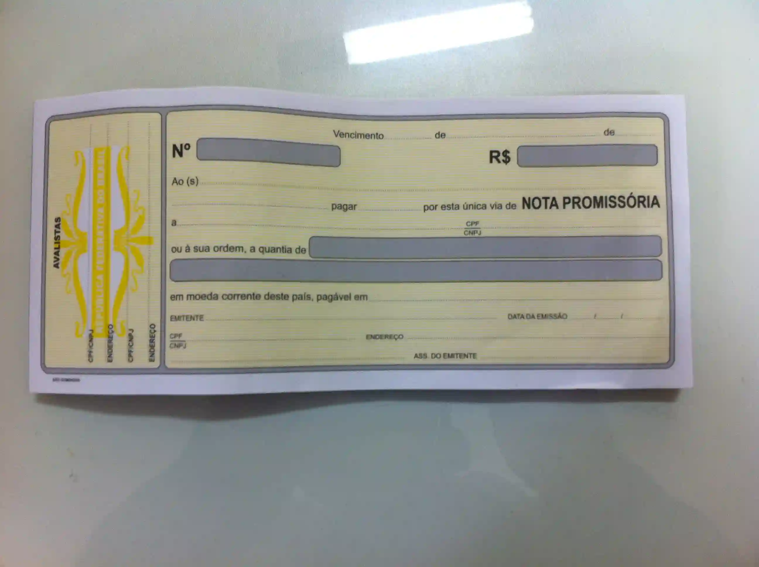 Diferenças Cruciais entre Nota Promissória e Cheque