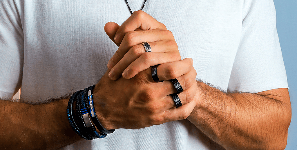 O Significado de Cada Dedo para Anéis Masculinos