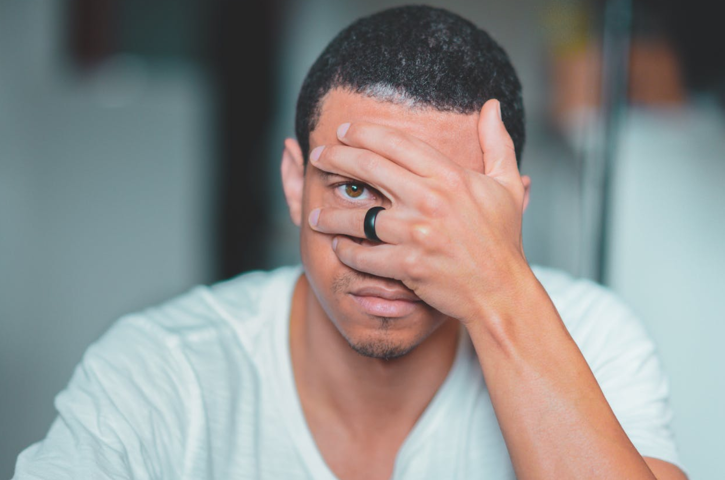 Guia Completo de Tamanhos de Anéis Masculinos: Como Medir em Casa