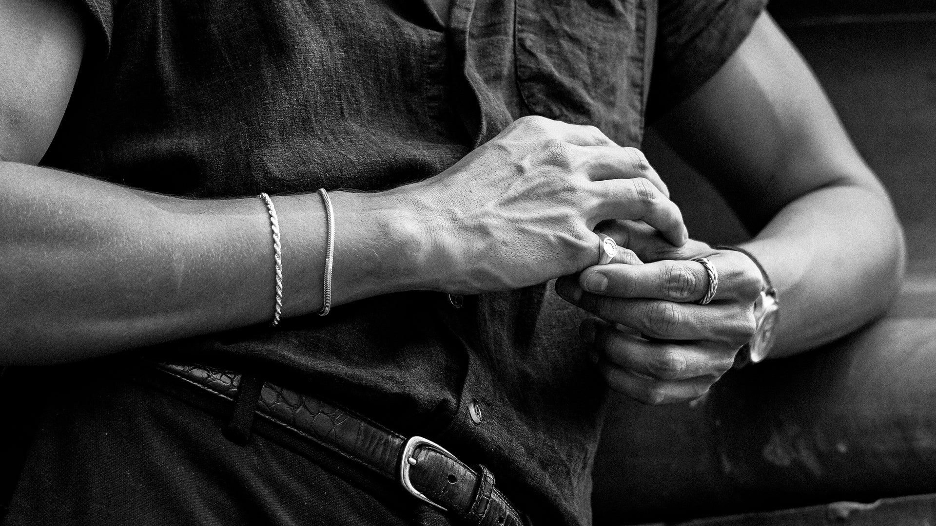 Como Combinar Anéis Masculinos: Dicas de Metais e Proporções