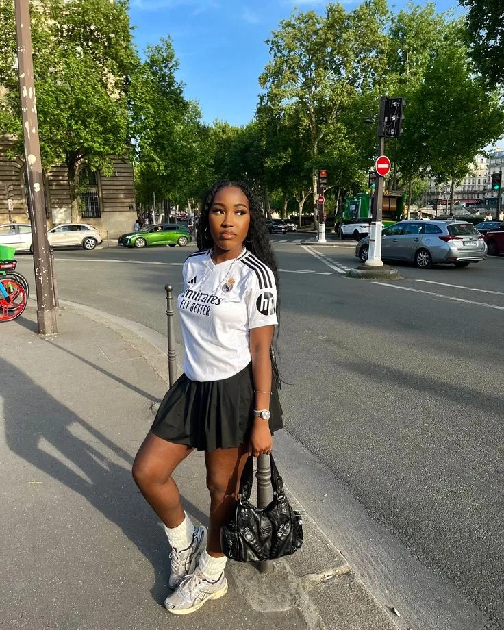 7 Dicas de Acessórios para Elevar seu Look com Camisa de Futebol