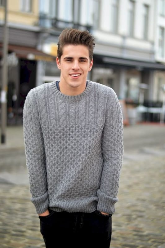 Guia completo de como combinar suéter com camisa social