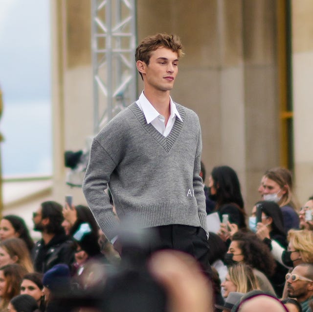 Cores de suéter masculino: Guia para combinar sem erros