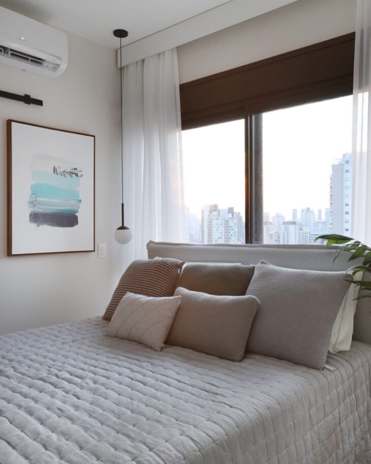 Decoração de Quarto Pequeno: Dicas Essenciais para Cortinas e Cores