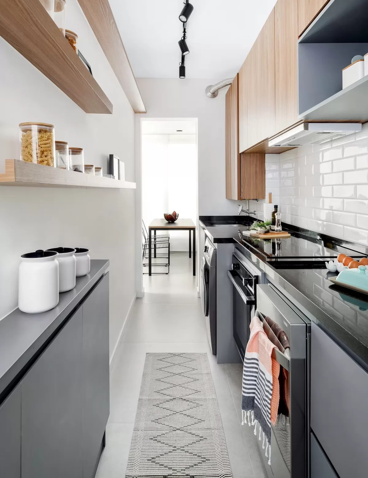 5 Soluções Criativas para Armazenamento em Cozinhas Corredor