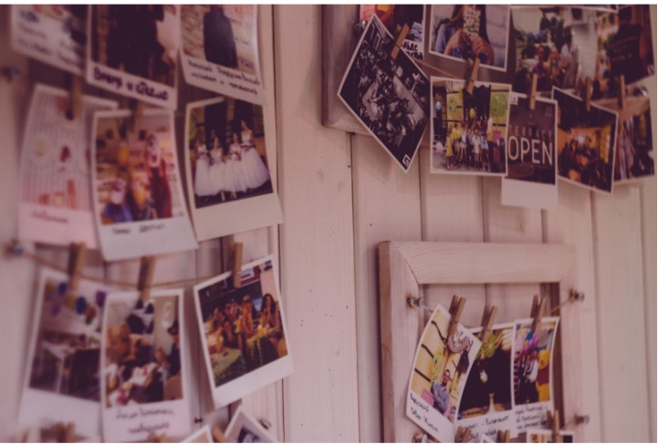 Tendências de Decoração com Fotos para 2025/2026: Maximalismo Controlado