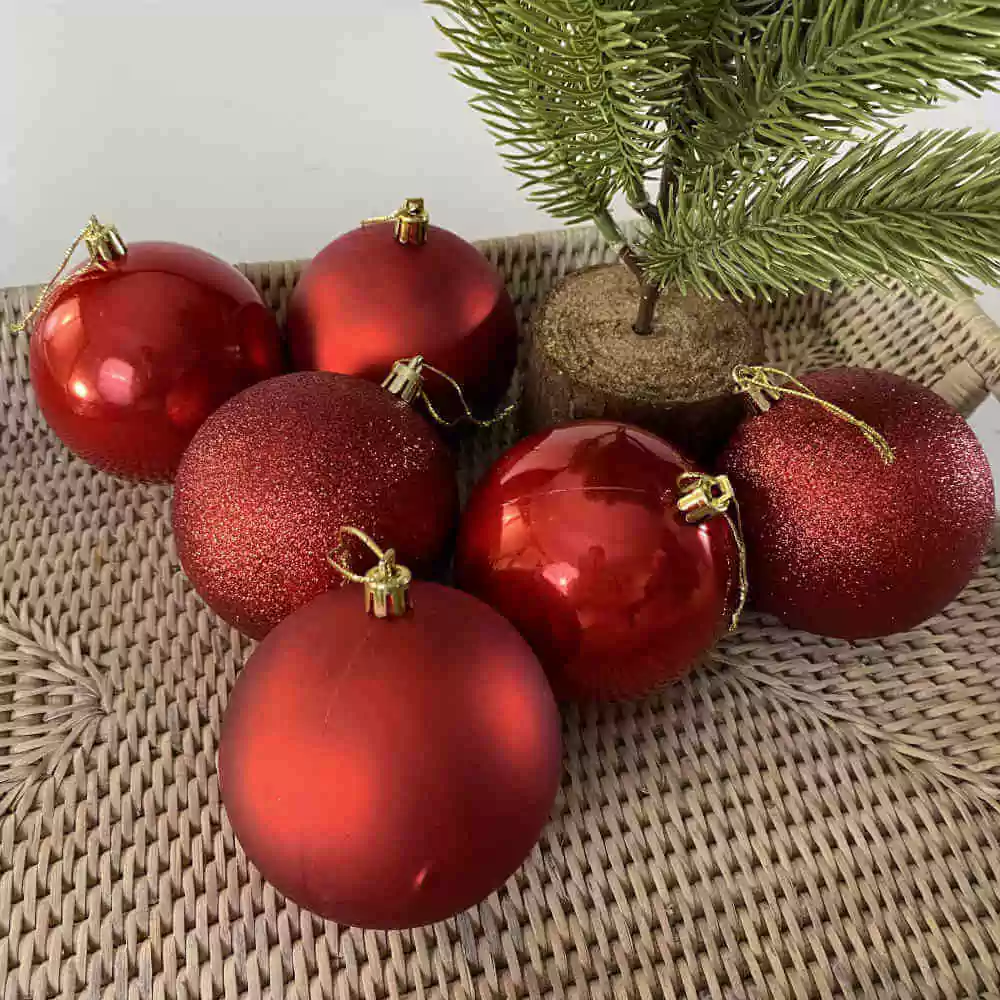 Guia Completo: Como Usar Bolas de Natal na Decoração da Sua Casa