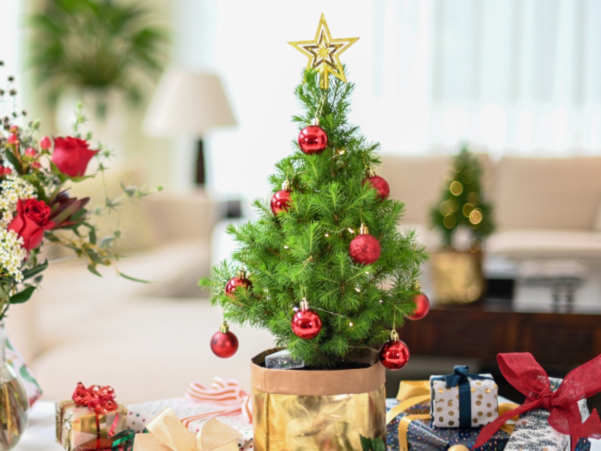 DIY: Enfeites de Natal personalizados para sua árvore pequena