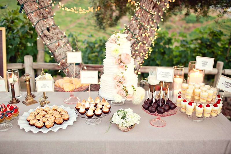 decoração de noivado simples