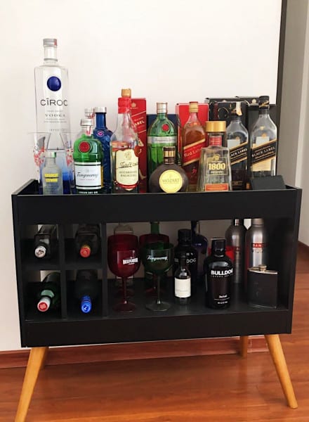 Móveis Multifuncionais: Soluções Inteligentes para Adegas em Ambientes Compactos