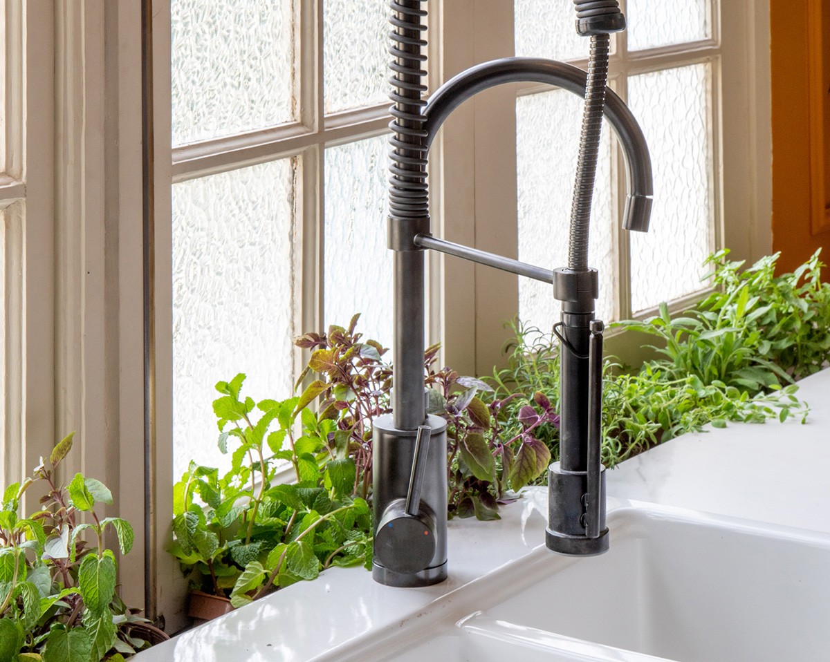 Top 5 Temperos Fáceis para Iniciantes na Horta de Janela