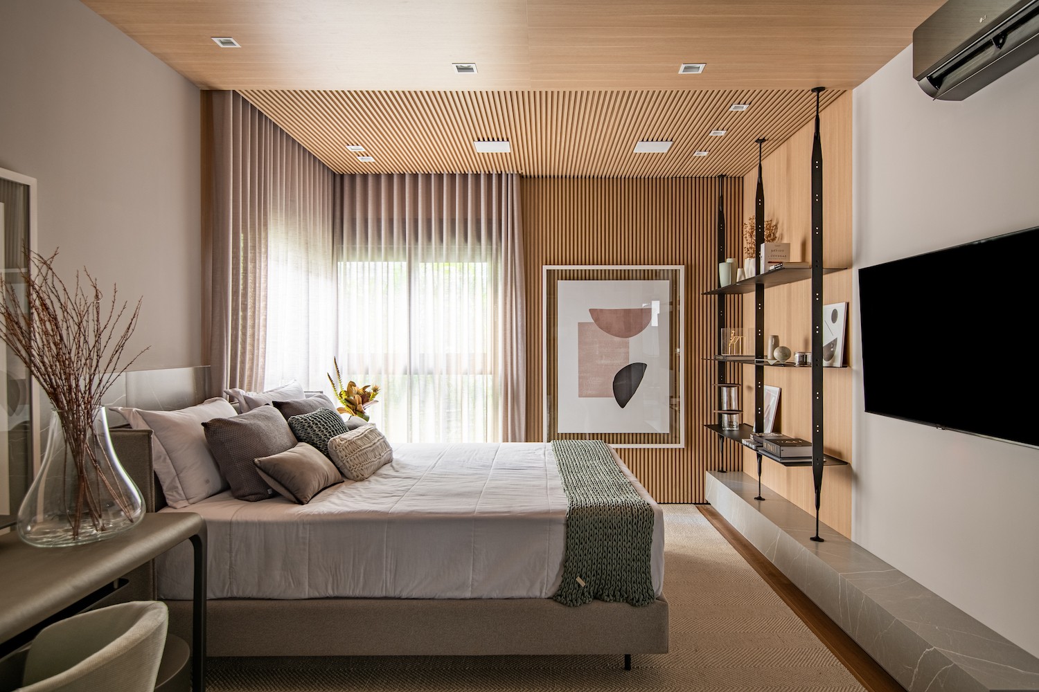 Transforme seu Quarto: Ideias Modernas com Teto de Madeira