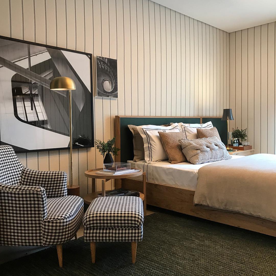 Transforme seu Quarto Pequeno: Soluções Inteligentes de Móveis e Organização