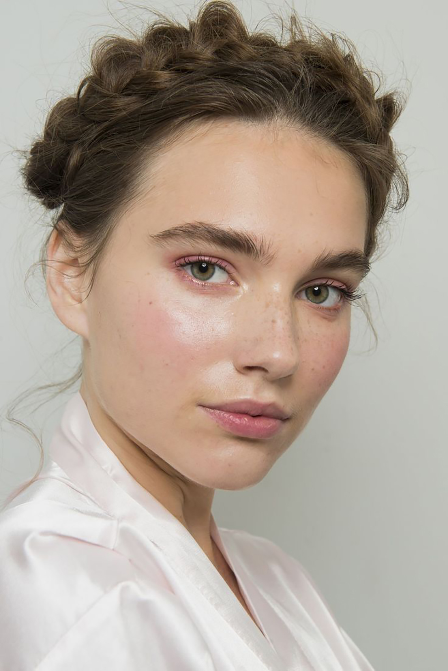 Alimentação e Sono: Hábitos para uma Pele Radiante de Dentro para Fora