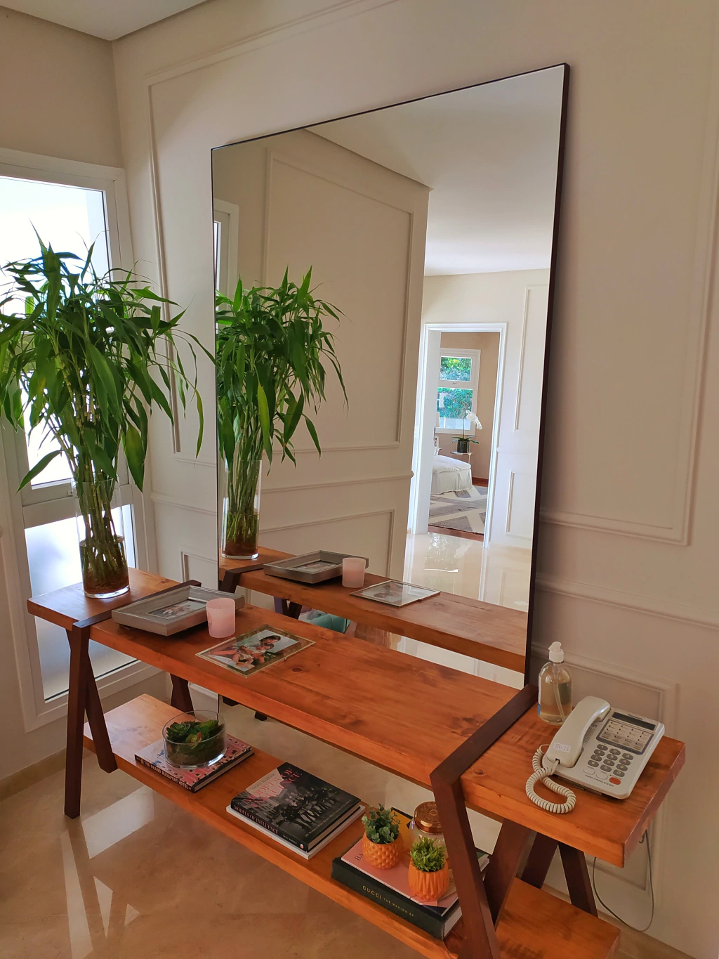 Decoração com espelhos: Dicas para ampliar e iluminar seu espaço