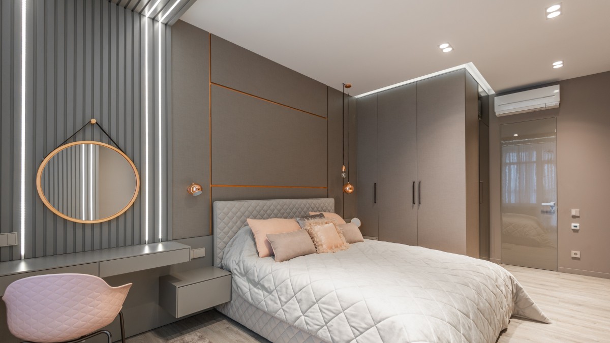 espelho no quarto de casal