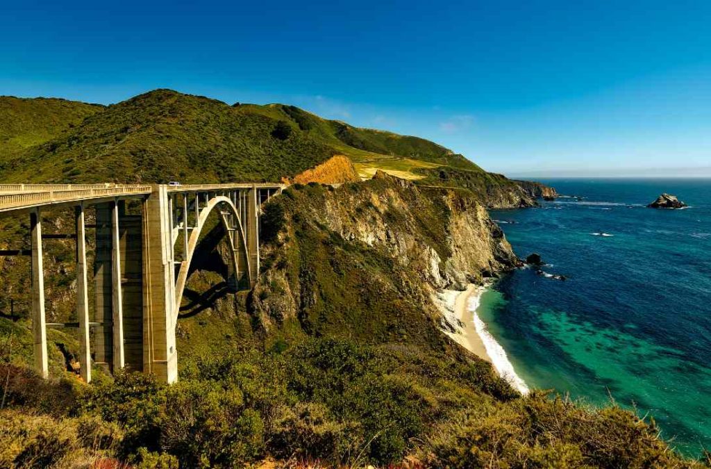 As Mais Belas Montanhas e Lagos do Mundo para Inspirar Sua Próxima Viagem