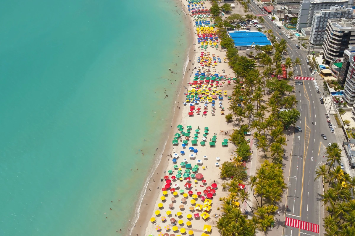 Ipioca e o Hibiscus Beach Club: Um Paraíso no Litoral Norte de Maceió